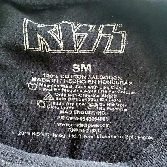 KISS Tshirt‎ Small Black Graphic Print Short Sleeve Rock & Roll Music Band Tee - Picture 3 of 7